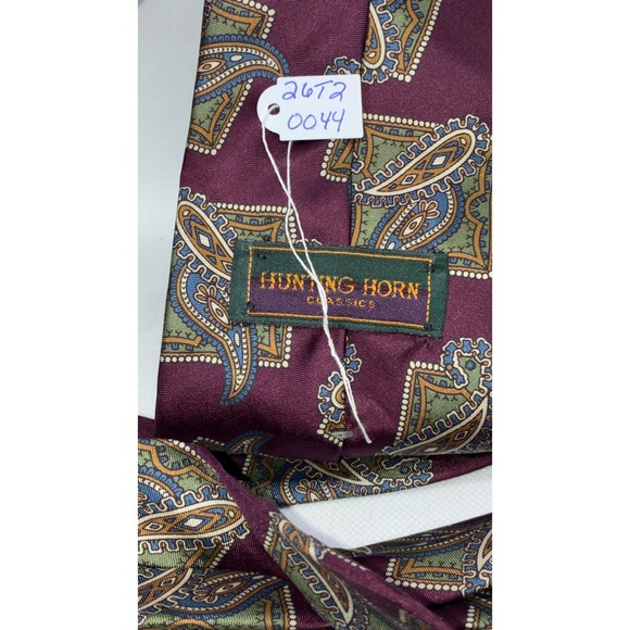 Hunting Horn Classics Mens Paisley Medallion Silk Tie Burgundy Red Green 3.75" - Picture 6 of 6
